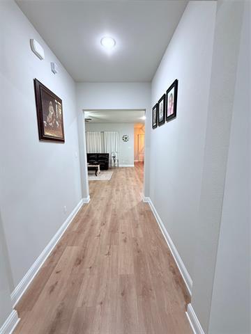 Building Photo - 208 Hardwood Trl