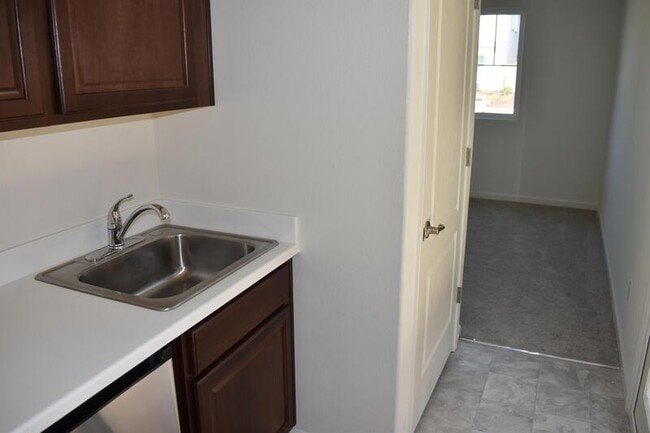 Building Photo - 4284 Lasalle Dr