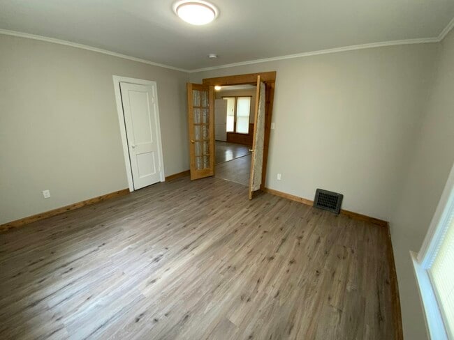 Building Photo - 43 Southbound Gratiot Ave