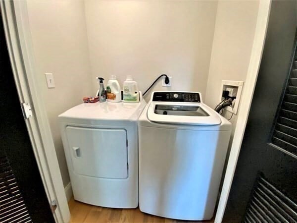 Building Photo - 9 Sherman St