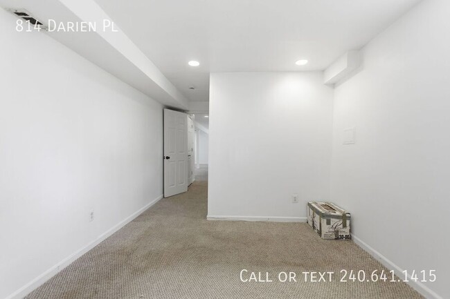 Building Photo - 814 Darien Pl