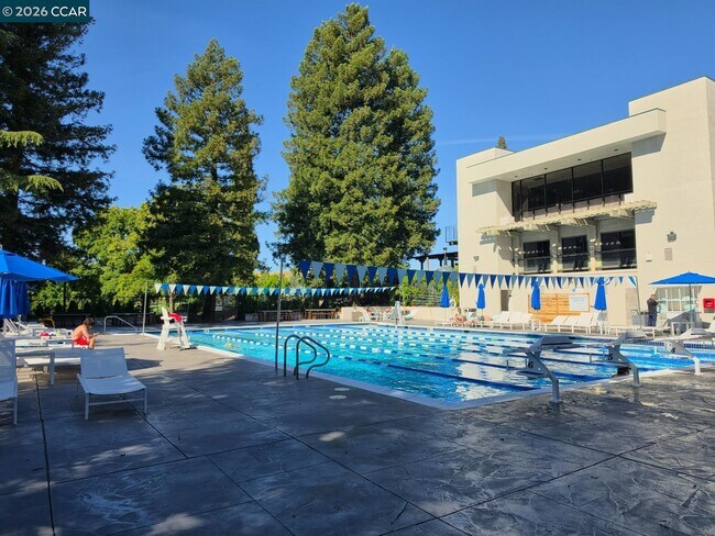 Building Photo - 2017 Rancho Verde Cir W
