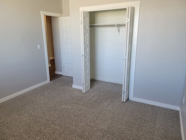 Building Photo - Beautiful 3 bedroom/2 Bath Home!