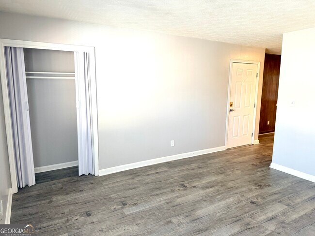 Building Photo - 111 W Burke St