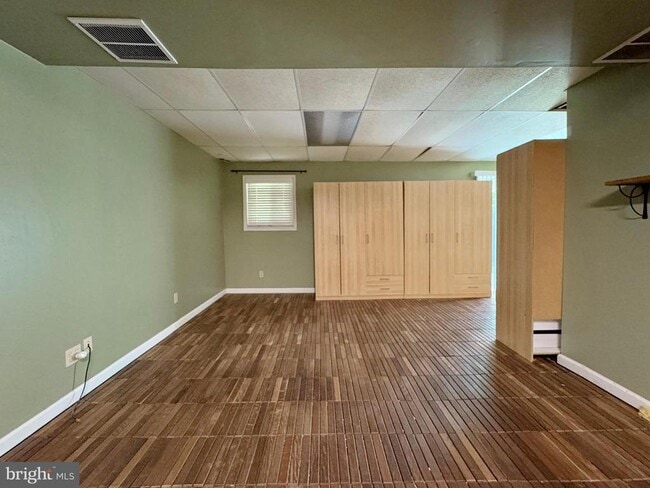 Building Photo - 29080 Autumnwood Dr