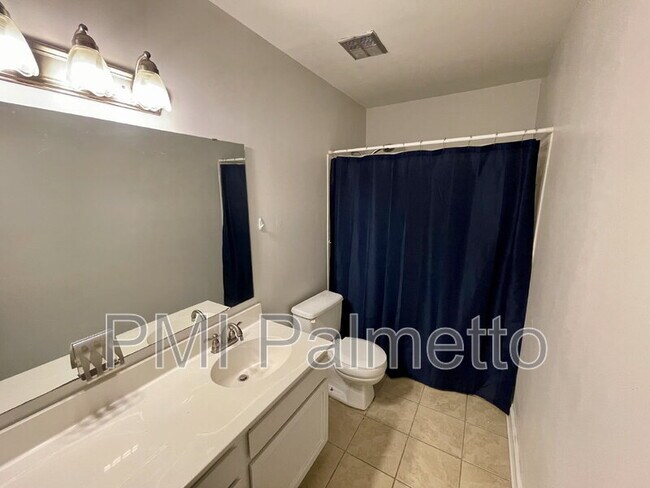 Building Photo - 229 Windsor Point Rd