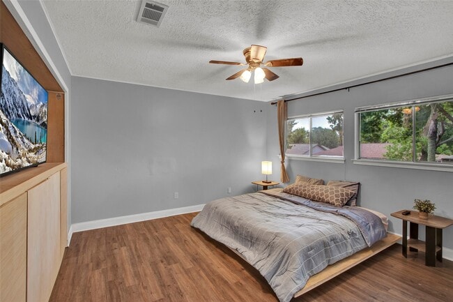 Building Photo - 414 Redway Ln