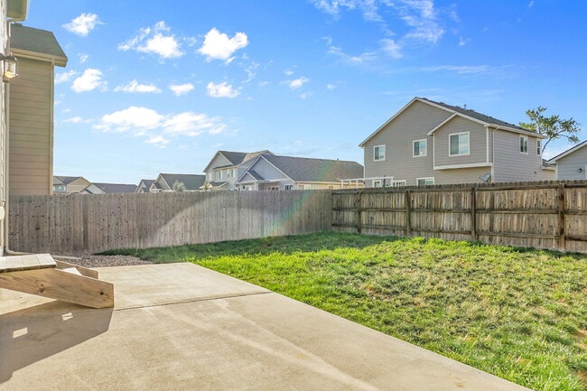 Building Photo - $2,195.95 - 3 Bed, 2.5 Bath Home in Colorado Springs with Fenced Yard and In-Unit Laundry!
