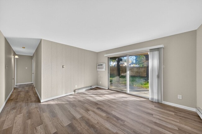 Building Photo - 8727 Sieloff Dr