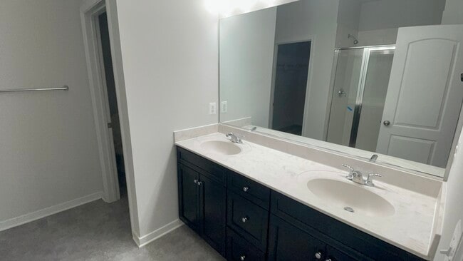 Building Photo - 5903 Laurel Bed Ln
