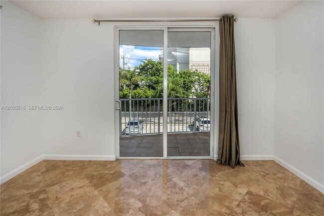 Building Photo - 1555 N Treasure Dr