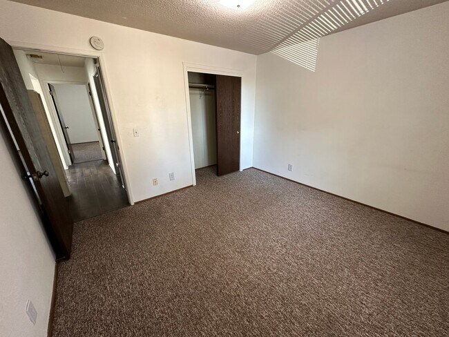 Building Photo - 1295 Bond St