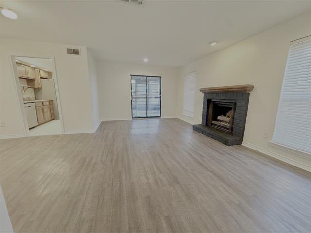 Building Photo - 11525 Webb Chapel Rd