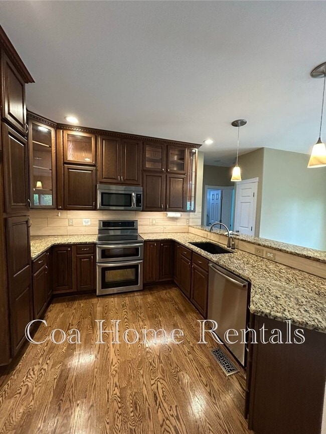 Building Photo - Beautiful Andover Property