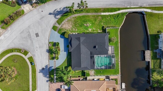 Building Photo - 1900 Sandpiper Dr