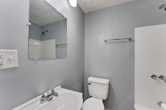 Building Photo - 361 S Harris Ave
