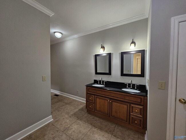 Building Photo - 102 Fred Atkinson Rd