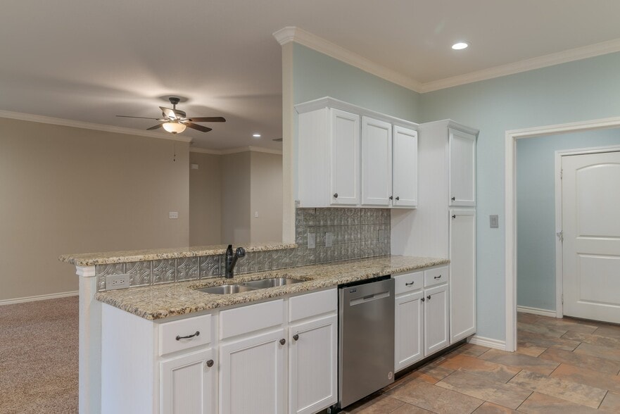 Building Photo - 2202 Woodgrove Lane