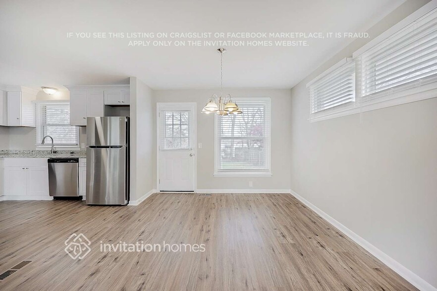 Building Photo - 728 Winthorne Dr