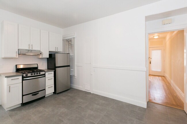 Building Photo - 1753 Mason