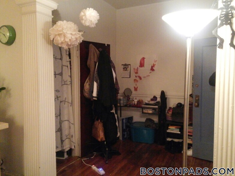 Building Photo - 1334 Commonwealth Ave