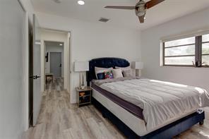 Building Photo - 2500 NE 16th Ave