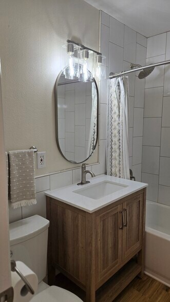 Building Photo - 41072 Via Halcon