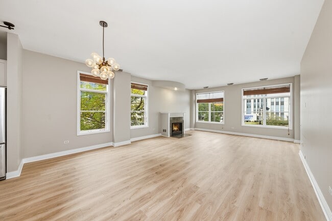 Building Photo - 333 N Jefferson St