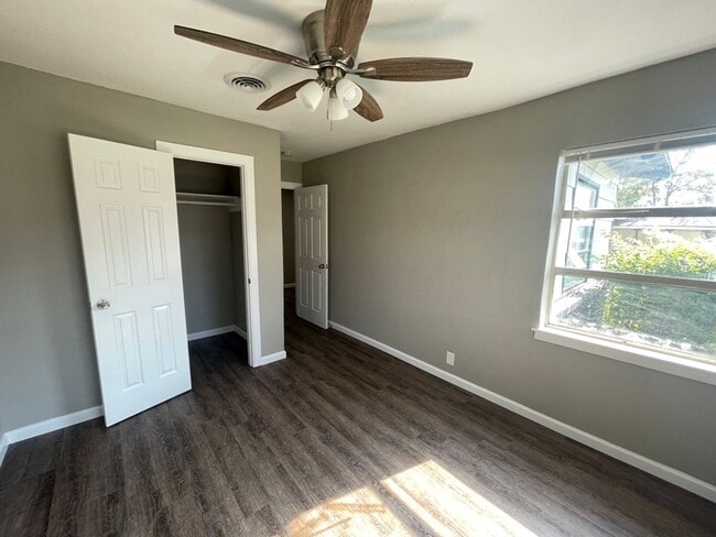 Building Photo - Home for Rent