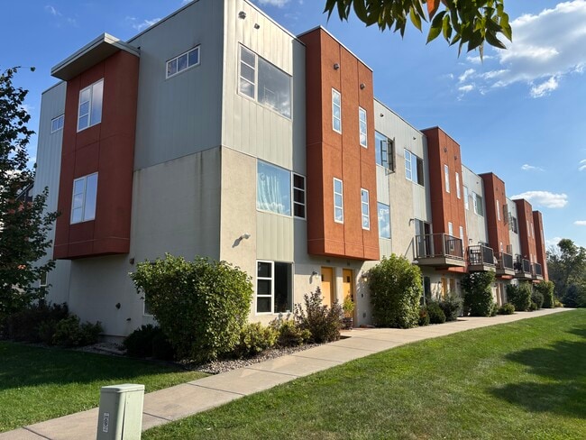 Building Photo - 5619 Brendan Ave