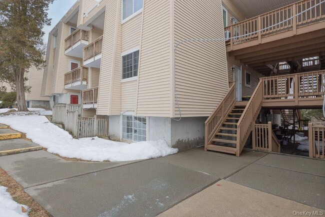 Building Photo - 506 Fox Run Ln