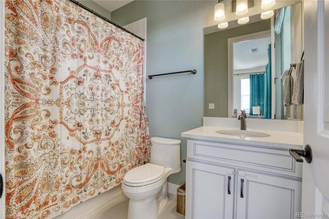 Building Photo - Beautiful Spacious 4 bed/4.5 bathroom in Broomfield - Available NOW!