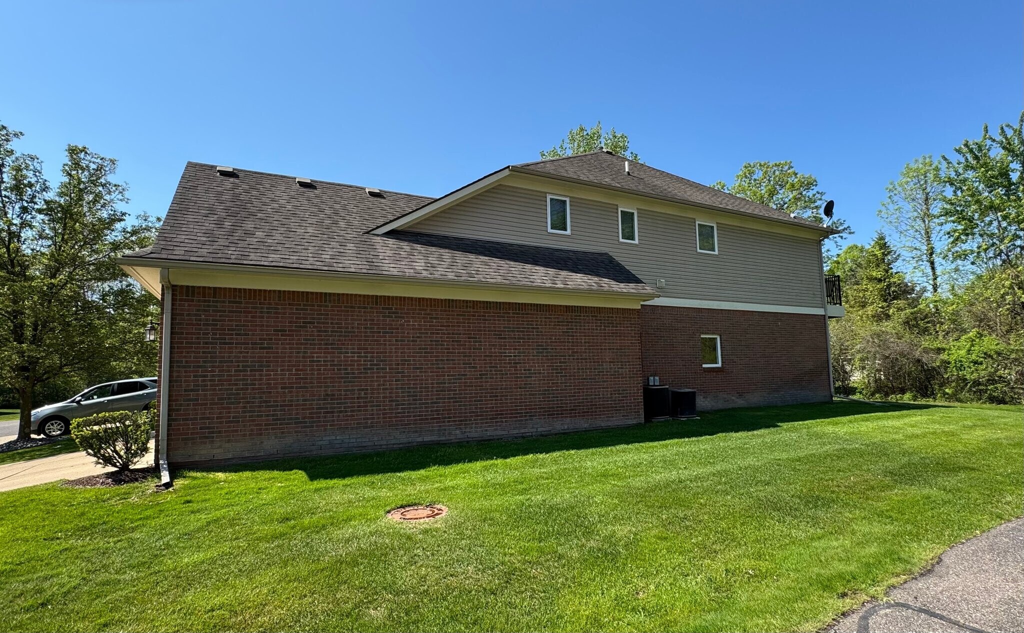 Building Photo - 3498 Eagle Creek Dr
