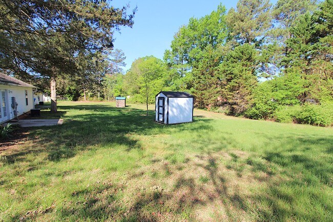 Building Photo - 3 Bedroom Home in Monroe!