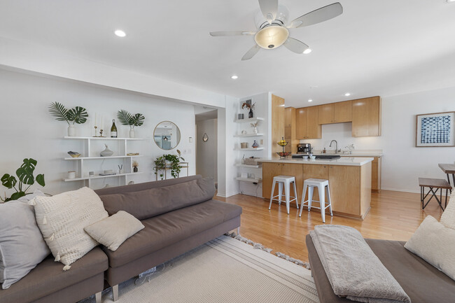 Living Room - 1720 Ardmore Ave