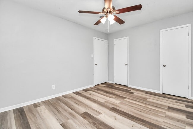 Building Photo - 24118 Spring Gum Dr