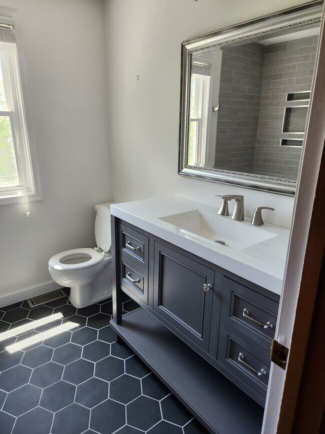 Building Photo - 5901 Charles St