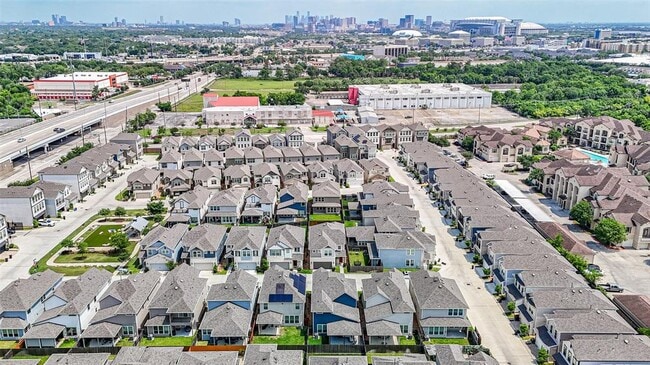Building Photo - 3407 Knighton Hill Dr