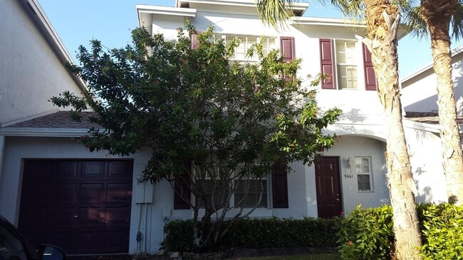 Building Photo - 9661 Santa Rosa Dr