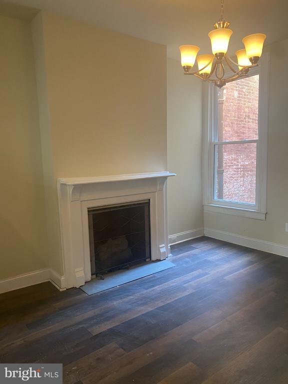 Building Photo - 2720 Parkwood Ave