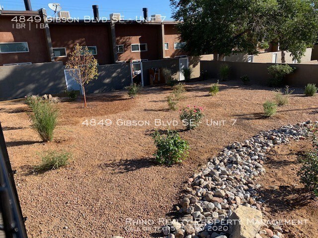 Primary Photo - Cute 1 Bedroom 1 Bathroom Loft!