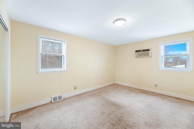 Building Photo - 12450 Knights Rd