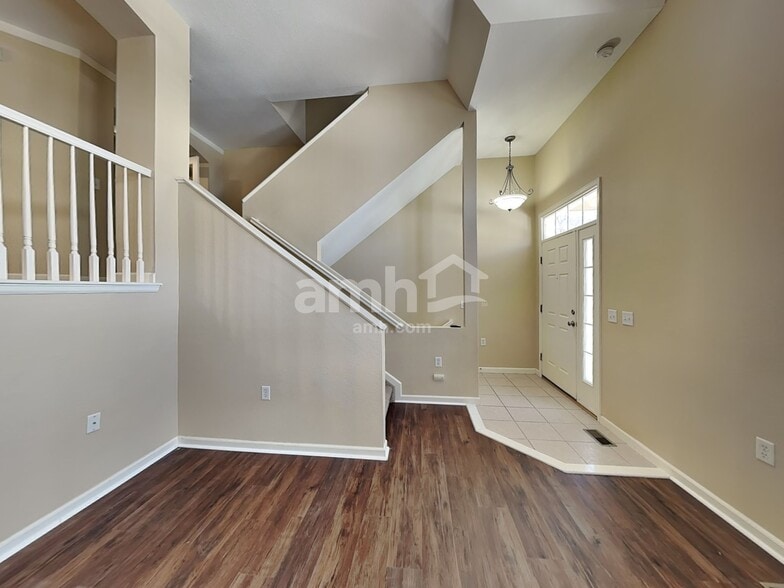 Building Photo - 1473 Bergen Rock St