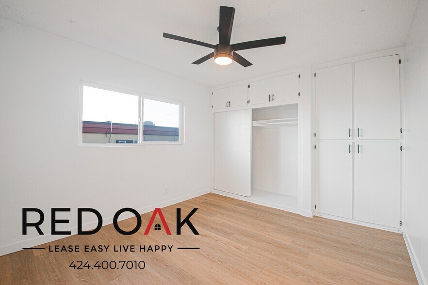 Building Photo - 1115 W 111th St