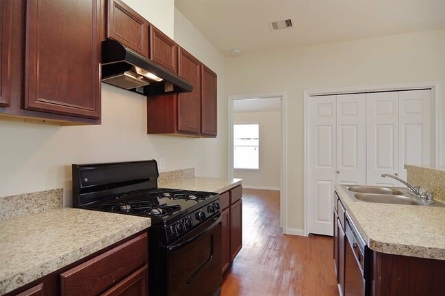 Building Photo - 18743 N Lyford Dr