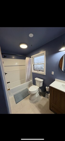 Building Photo - 18 Mount Washington Dr