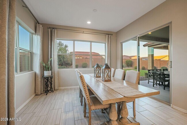 Building Photo - 18626 W Elm St