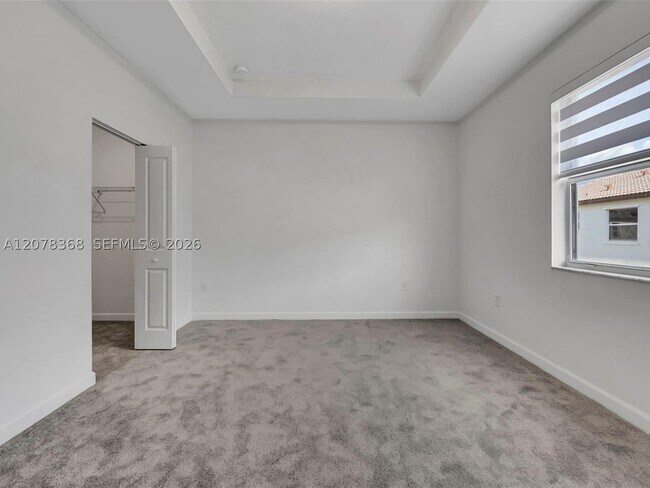 Building Photo - 2574 SE 29th St