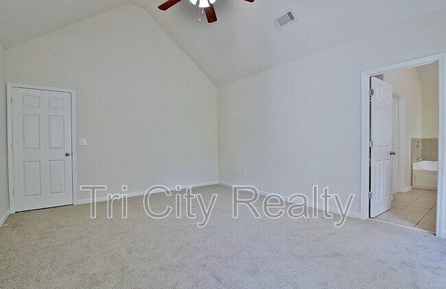 Building Photo - 111 Covington Terrace