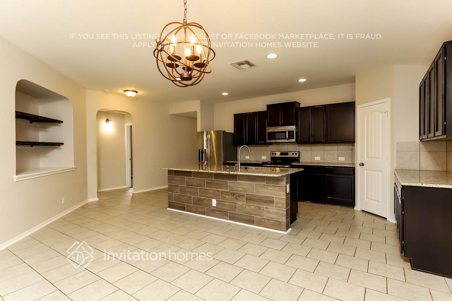 Building Photo - 13915 Joplin Ter